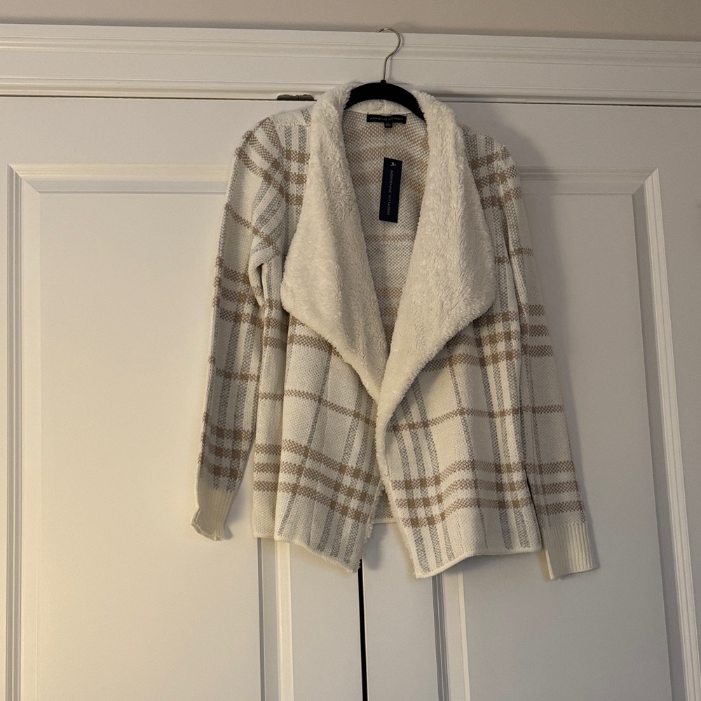 Adrienne Vittadini Cream and Tan Plaid Cardigan